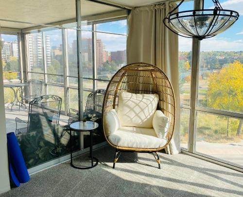 Cherry Creek Condo in Denver, USA
