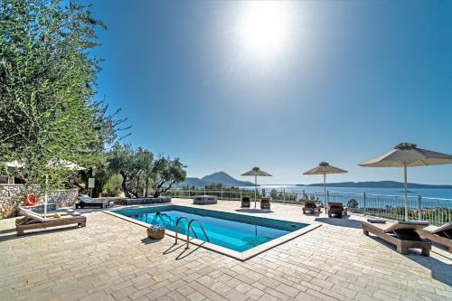 2 bedrooms, 4 beds