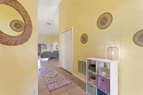 Gilded Parasol By Shine Villas Remington Golf 420 in Kissimmee, USA