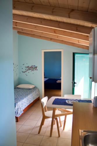 Studio with Garden View image 9