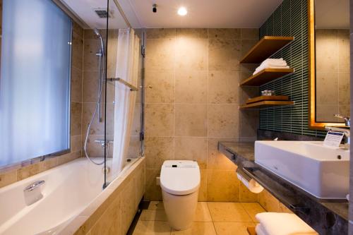 room detail thumbnail 2