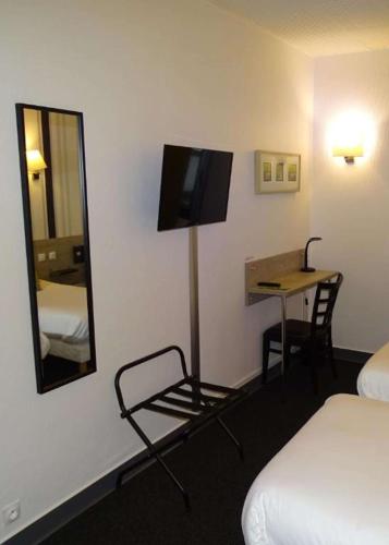 Standard Twin Room - Non-Smoking