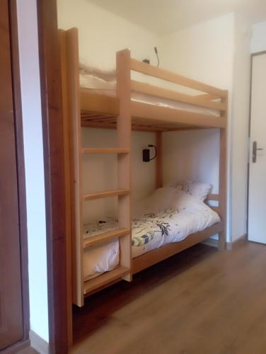 Grand studio tout confort pour 4 personnes in บรี เลส แบงส์