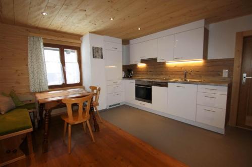 ห้องครัว, Vendula Montafon in พาร์เทเนิน