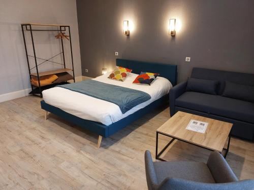 Brit Hotel Roanne - Le Grand Hôtel - image 2