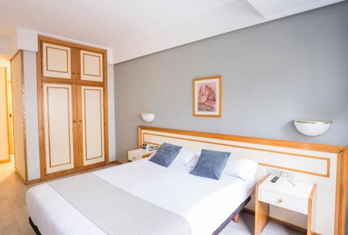 1 twin bed