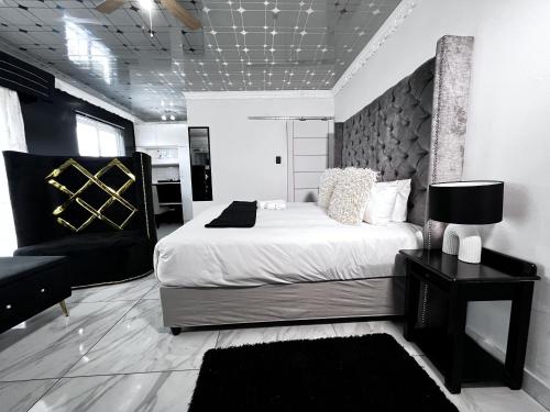 Thandi's Guest House in Sunnyridge