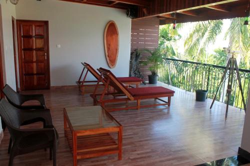 บริการและสิ่งอำนวยความสะดวก, โอเชียน เทอร์เรซ (Ocean Terrace) near พิพิธภัณฑ์ป่าไม้และชาธัม ซอว์มิลล์