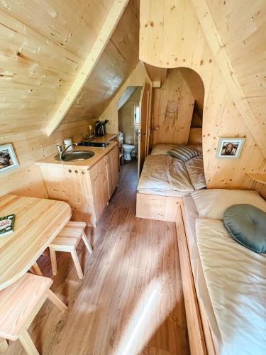 Eifelhüttchen Rotkehlchen (Eifelhuttchen Rotkehlchen) in Auderath