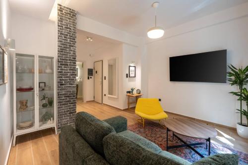1BR Stylish Apt 20 Minutes from Acropolis, Atenas