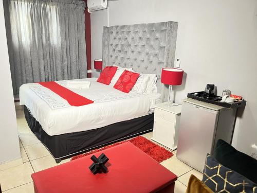 Thandi's Guest House in Sunnyridge