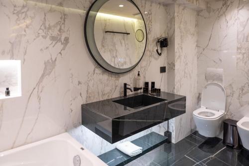 Suite image 3