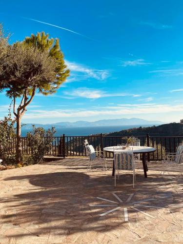 Peloponnese Hideout - White house with the sea view 2