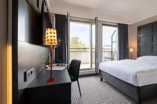 The Midtown Hotel - main image