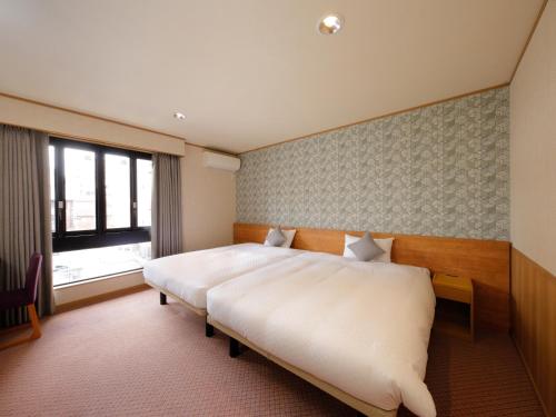 Deluxe Double Room with Two Double Beds image 10