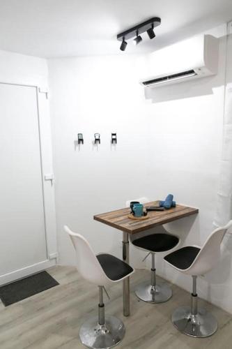 Joli studio Clim & Wifi in Pithiviers