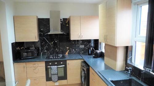 Cowper Townhouse - image 3