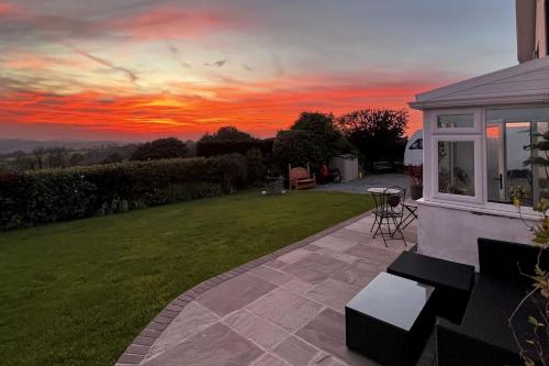 Buitenkant, The Hidden Valley - a stylish rural retreat, perfect for families in Llangynin