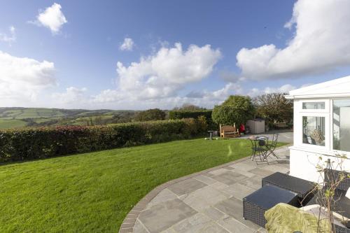 Buitenkant, The Hidden Valley - a stylish rural retreat, perfect for families in Llangynin