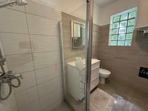 Баня, Appartement accueillant près de Paris, 45 m², terrasse (Appartement accueillant pres de Paris, 45 m², terrasse) in Трембле-ен-Франс