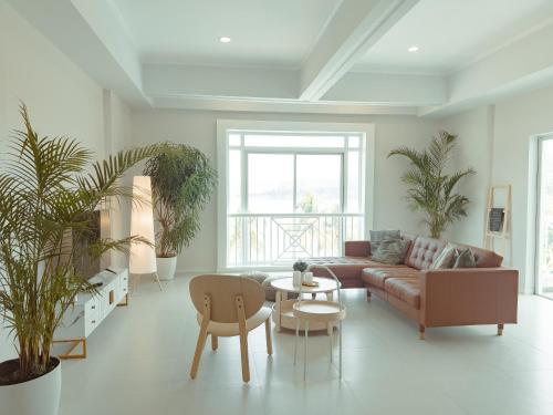 Beachside Sunset Oasis at Canyon Cove in Natipuan