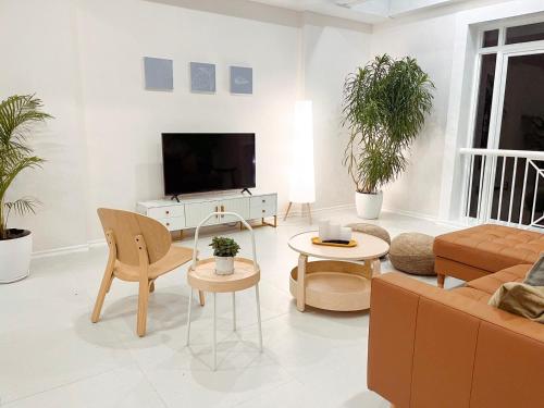 Beachside Sunset Oasis at Canyon Cove in Natipuan