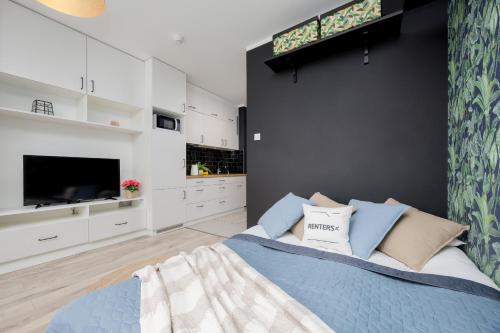 Piękne Studio z Balkonem dla 2 osób w Warszawie by Noclegi Renters, Warsaw