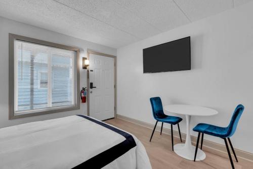 One Block to the Beach! with Free Parking in Seaside Heights, USA