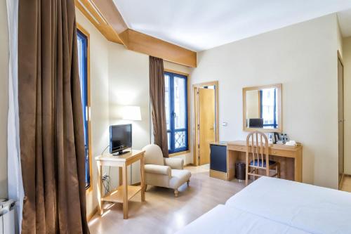 Hotel Castelao - main image
