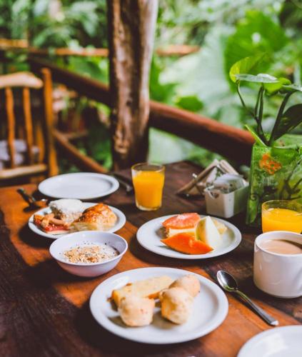 La Aldea De La Selva Lodge