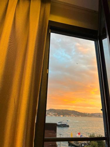 Lokka Hotel Ortakoy Room Type - Deluxe Double Room with Sea View