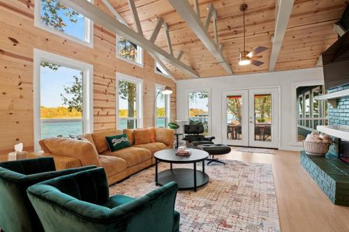 Stunning Views, Cozy Vibes, Game Night