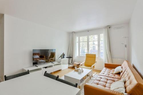 Location de vacances - Paris -  - Stunning 2BR Flat near Charonne metro station - Image #1