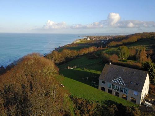 Maison Spacieuse avec Vue sur mer et Jacuzzi gîte à louer Landemer