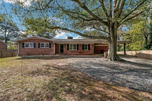 472 Massive 5 bedroom in Marietta, USA