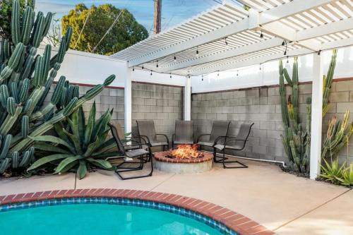 Luxarious Home with a Pool in Los Angeles, USA