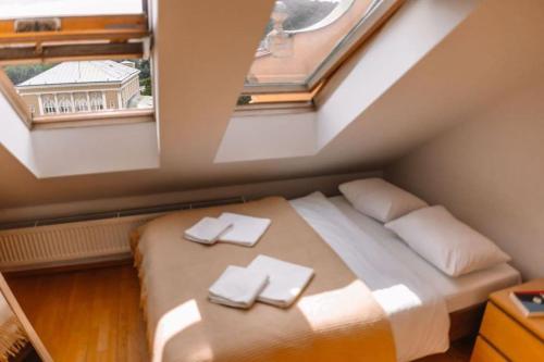 Central Riverside Duplex loft - image 3