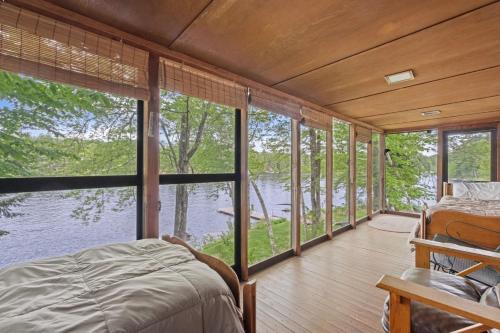 周邊環境, Lakefront Cabin 314 Shoreline in 安特里姆 (NH)