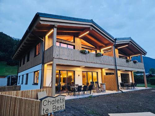 Three-Bedroom Apartment with Balcony