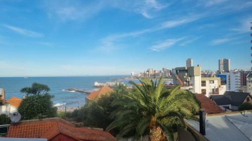 Loma de Santa Cecilia con vista al mar