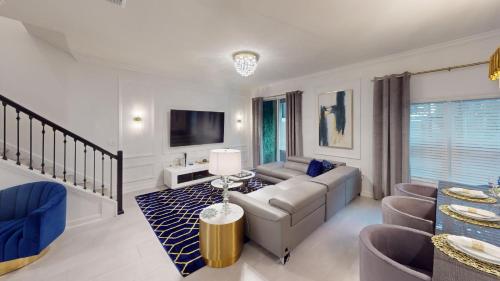 Dream Disney Getaway Private Pool Hot Tub Games Room. Book Now SLR 1119 in Kissimmee, USA