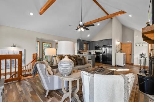 Abbys Hillside Happiness cabin in Sevierville, USA