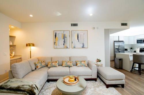 New Modern 3BR 3BA Apt in Central Los Angeles with Rooftop & Parking, Los Angeles (foto 5)