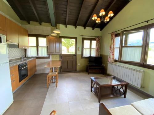 2 bedrooms, 4 beds