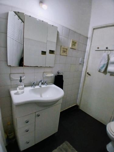 Habitación privada zona Centro Tribunales y Patio Olmos - image 2