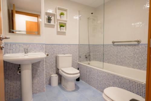 Two-Bedroom Apartment image 4