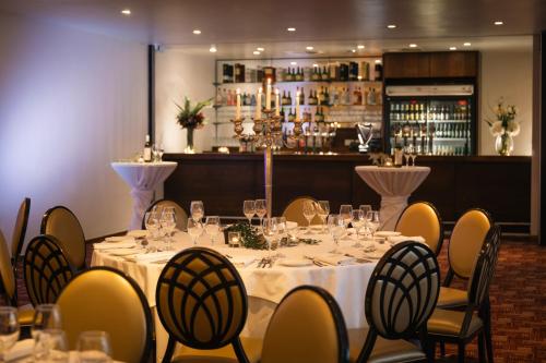 Banquet hall, Louis Fitzgerald Hotel in Dublin