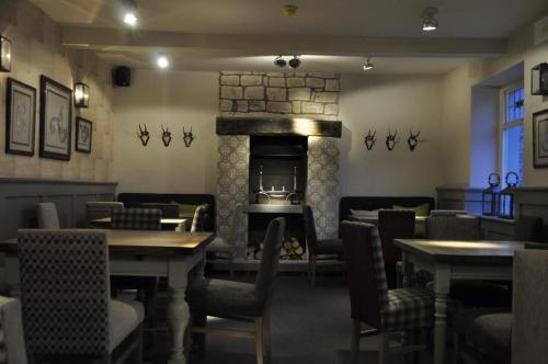 حانة/استراحة, Higher Buck Inn in كليزورى