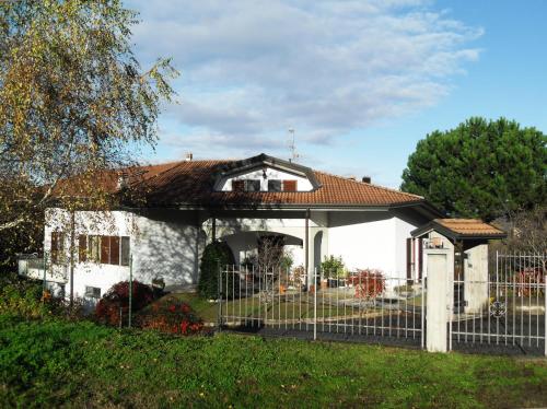  Villa Motti, Pension in Arona bei Borgomanero