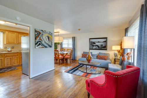 5 Mi to Trussville Birmingham Home with Balcony in Birmingham, USA